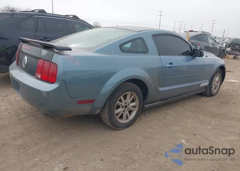 2007 Ford Mustang V6 Deluxe/V6 Premium z USA, uszkodzony, nr VIN 1ZVFT80N775244959